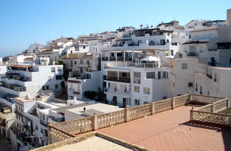 Tejados y terrazas del casco antiguo de Salobreña
